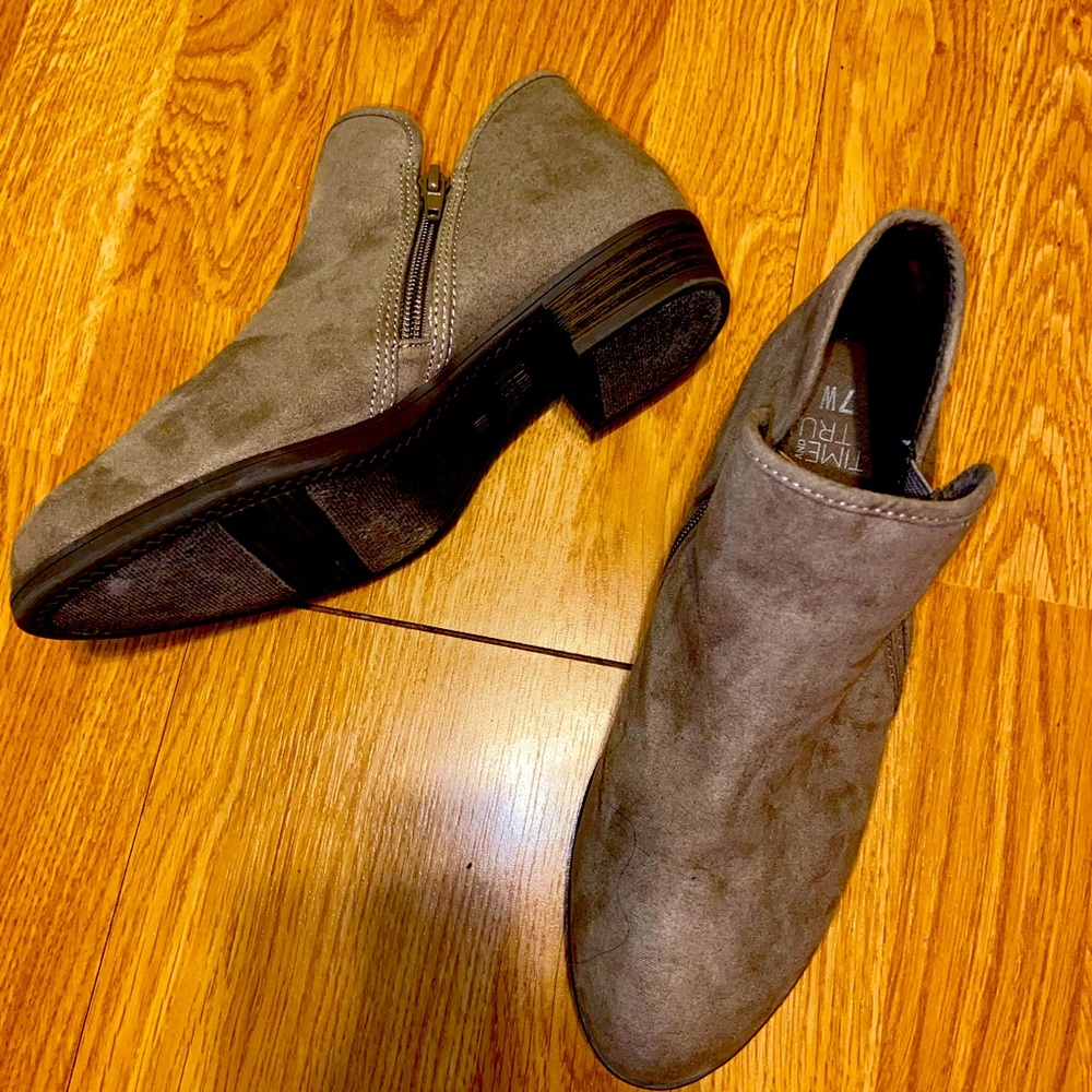 Tan Ankle boots